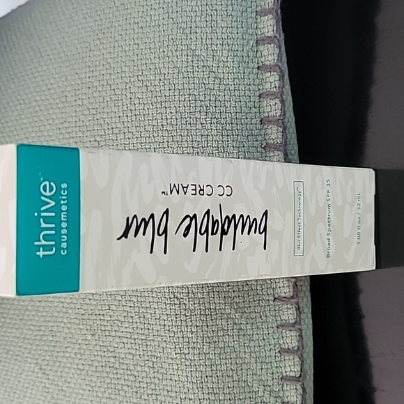 Thrive Makeup Thrive Causemetice Buildable Blur Cc Cream Light